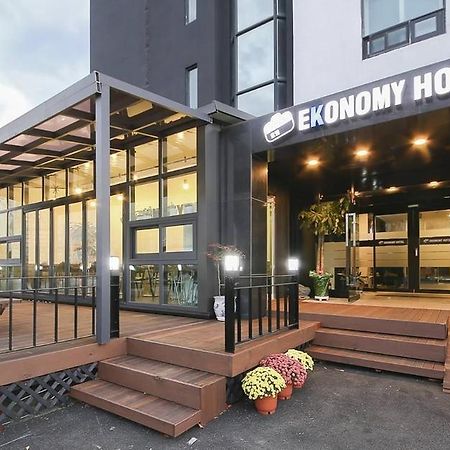 Ekonomy Hotel Σόκο Εξωτερικό φωτογραφία