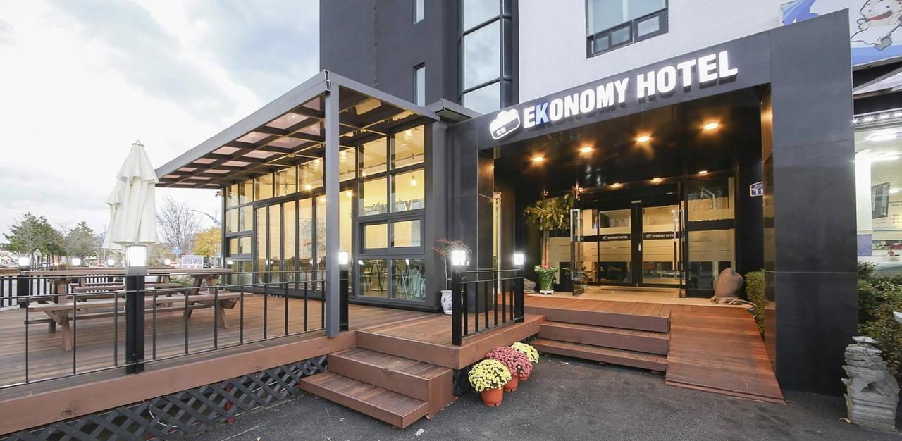 Ekonomy Hotel Σόκο Εξωτερικό φωτογραφία
