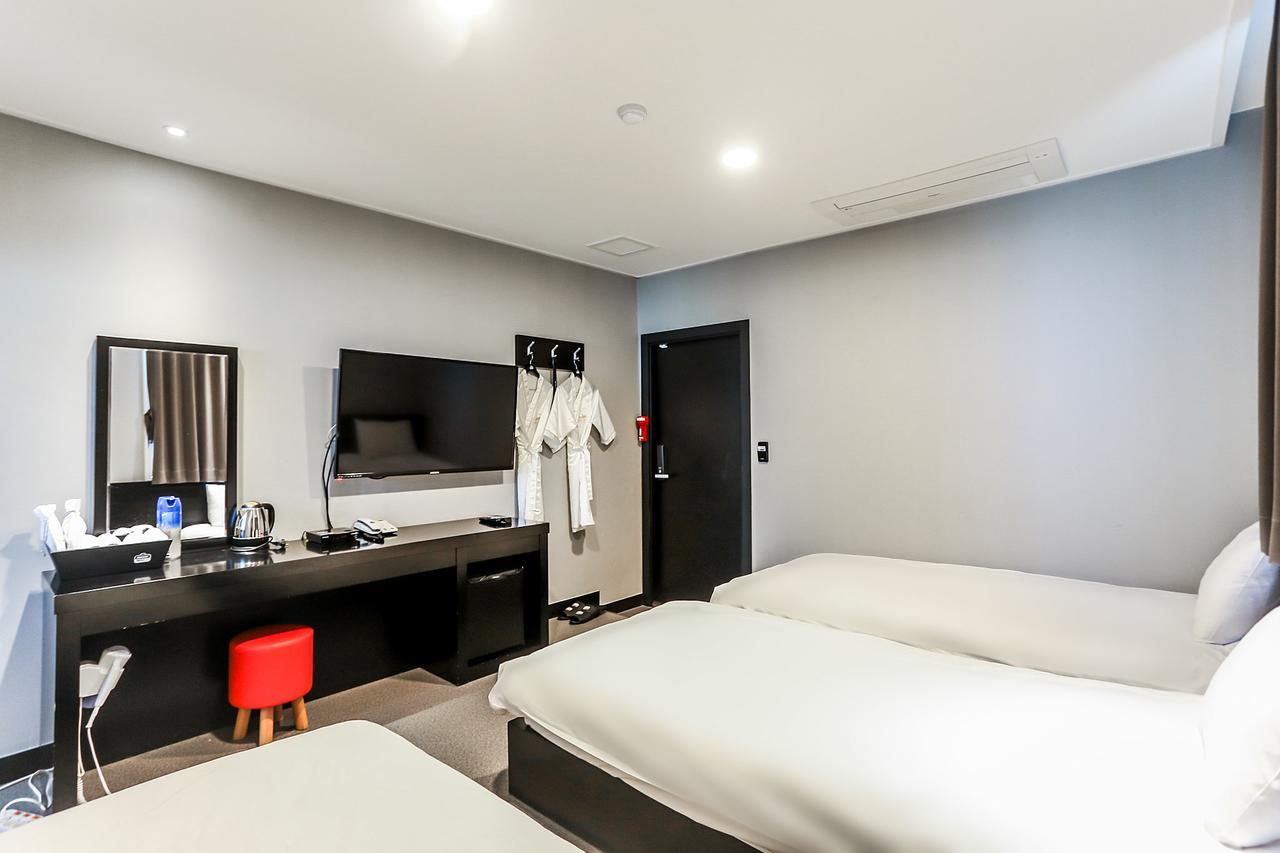 Ekonomy Hotel Σόκο Εξωτερικό φωτογραφία