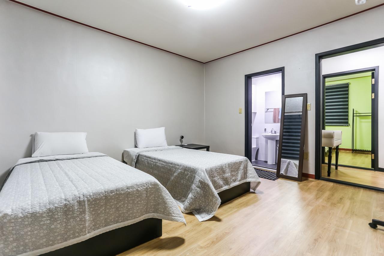 Ekonomy Hotel Σόκο Εξωτερικό φωτογραφία
