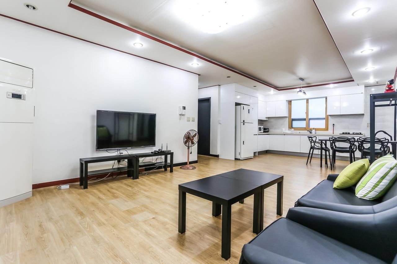 Ekonomy Hotel Σόκο Εξωτερικό φωτογραφία