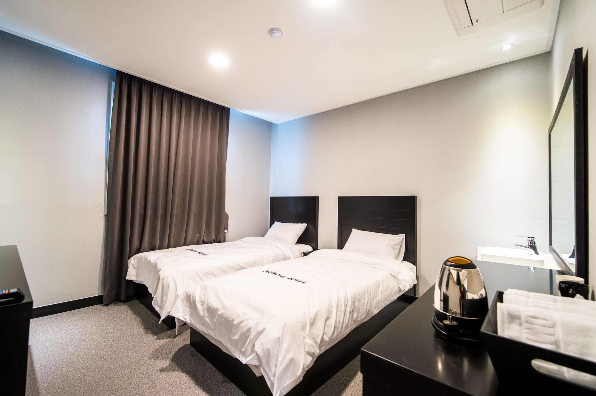 Ekonomy Hotel Σόκο Εξωτερικό φωτογραφία