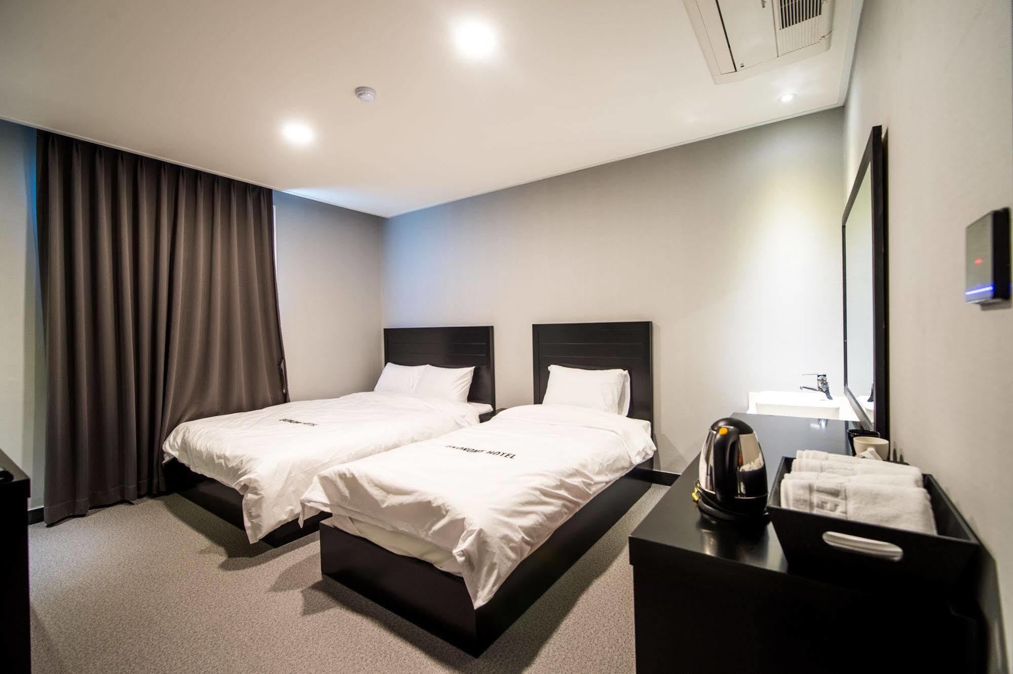 Ekonomy Hotel Σόκο Εξωτερικό φωτογραφία